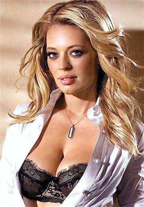 In ihrem manifest ist zu lesen: Pin von Knut Gute auf JERI RYAN | Jeri ryan, Frauen stars ...