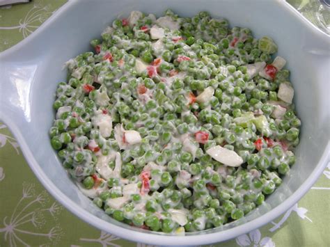 Add peas, water chestnuts, pimento and soup. Granny's pea casserole!!! | English peas, Waterchestnut recipes