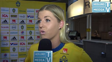 Olivia schough fcr mittfältare 10 poäng 10 poäng 8 mål 8 mål 2 assist 2 assist. DAM-EM: Olivia Schough om förväntningar och dans - YouTube