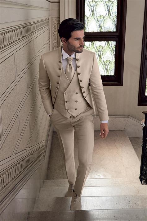 Abito blu uomo cravattaabito blu uomo scarpeabito cerimonia uomo bluabito elegante uomo bluabito uomo blucravatta sposo abito bluscarpe da sposo uomoscarpe sposo abito bluvestiti da sposo vendo o affitto abito da sposo taglia 50 colore bleu maison pignatelli. Abiti da Sposo Lubiam 2020 - Marchi Cerimonia dal 1960 ...
