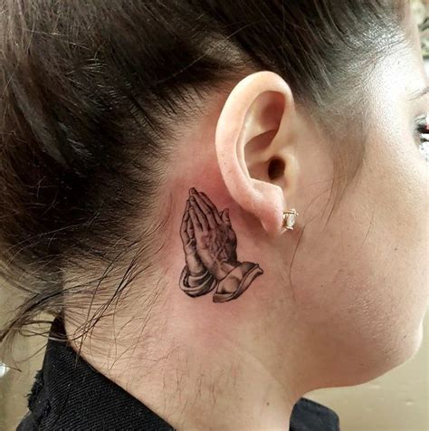 Tattoos behind the ear are cute and look good both on men and women. Freddy Negrete - Inkspiration World | Praying hands tattoo ...