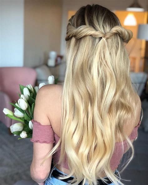 Easy boho half up hairstyle suits only casual functions. 44 Gorgeous Half up half down hairstyles