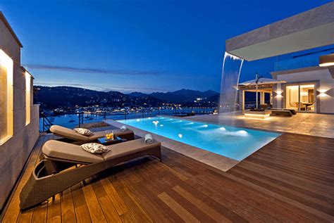 Check out the wide range of accommodation options at minimum prices. So kauft man eine Luxus-Villa am Strand von Mallorca
