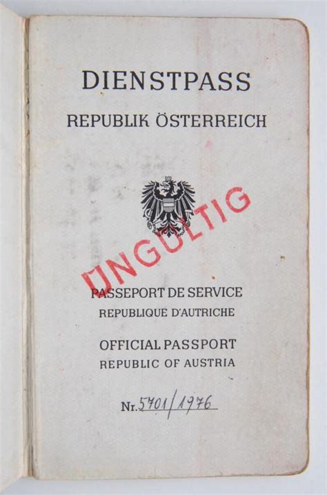 Every austrian citizen is also a citizen of the european union. Dienstpass Österreich,Reisepass,Ausweis,service passport ...