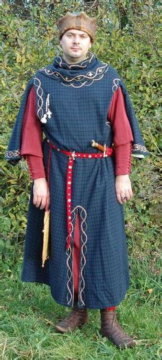 Století podnikali loupeživé výpravy, přepady, nájezdy, pirátství. 45 nejlepších obrázků z nástěnky Medieval - 1300-1350 armour, arms and clothing foundations (and ...