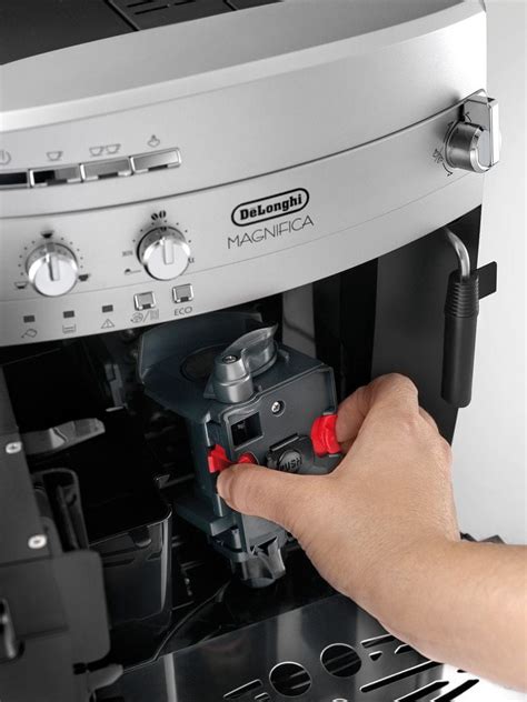 Maybe you would like to learn more about one of these? De'Longhi ESAM 3000 B Magnifica - Parametry | MALL.CZ