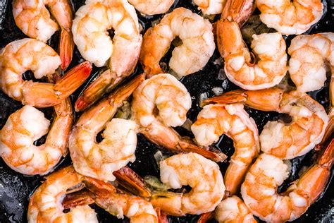 May 03, 2018 · the cocktail shrimp platter is $39.99 for 3 1/2 pounds of shrimp (20 to 24 servings) plus cocktail sauce and lemons. SHRIMP PLATTER-HOLIDAY