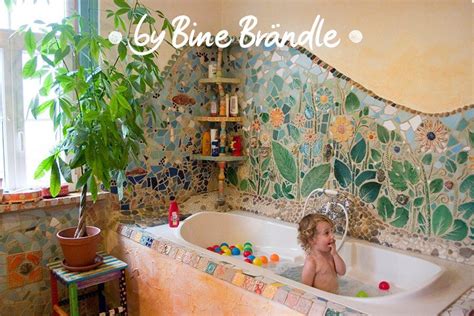 Kaufen sie fliesen verschiedener farbe, die zusammen mit den großflächig verwendeten fliesen passen. Mosaik - Bine Brändle | Badezimmer mosaik, Badezimmer mit ...