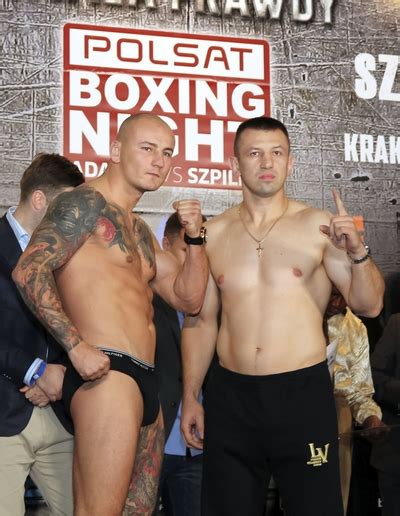 Tomasz adamek at the wintrust arena in chicago, illinois. SZPILKA DOPIĄŁ SWEGO I WYPUNKTOWAŁ ADAMKA!