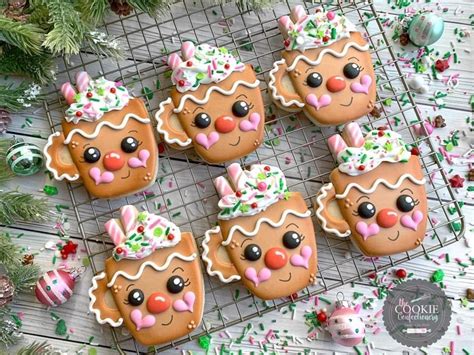 If you're an expert decorator, small cutters (requiring delicate. Pin by gisella montes on Xtmas cookies in 2020 | Christmas ...