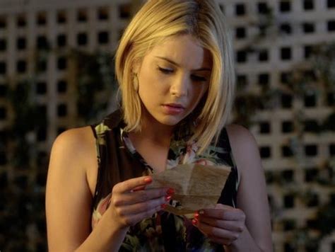 Pretty little liars is such an addictive show, thanks to the stunning cast! TEORIA DA BRIVIDO: Hanna Marin, ha una gemella?