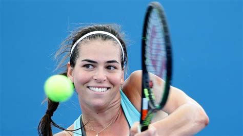 She was born in zagreb to ratko and emina tomljanovi?. Ajla Tomljanovic returns to court following shoulder ...