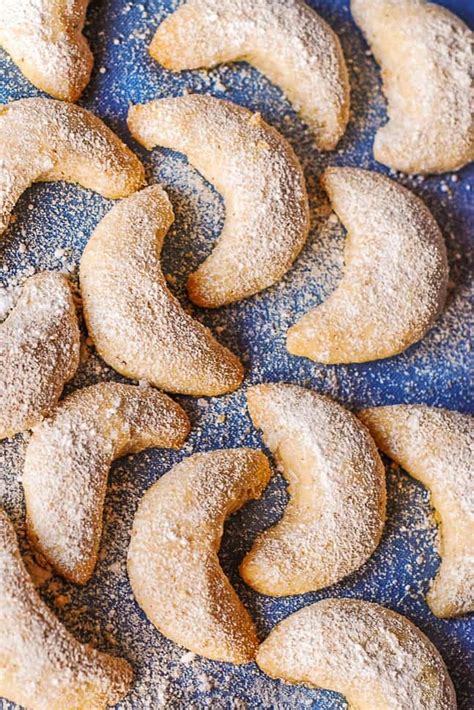 They're very buttery with a pronounced almond flavor. Better Homes And Gardens Crescent Cookies - Best cookie ...