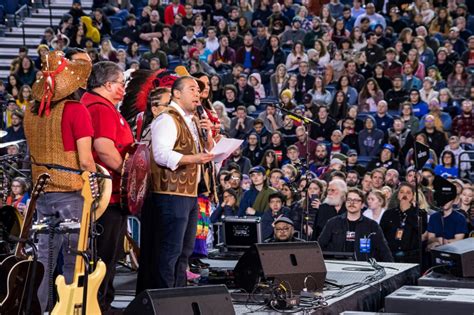 Talk about movies, music, sports and politics. Back Beat Seattle | Photos & Report: Bernie Sanders Rally ...