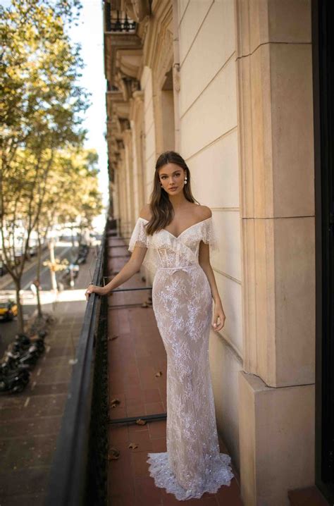 5 out of 5 stars. MUSE 2019 Barcelona | Lovely wedding dress, Wedding ...