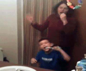 What to gift my mom. Bestgifs.makeagif.com » The best animated GIFs on the ...