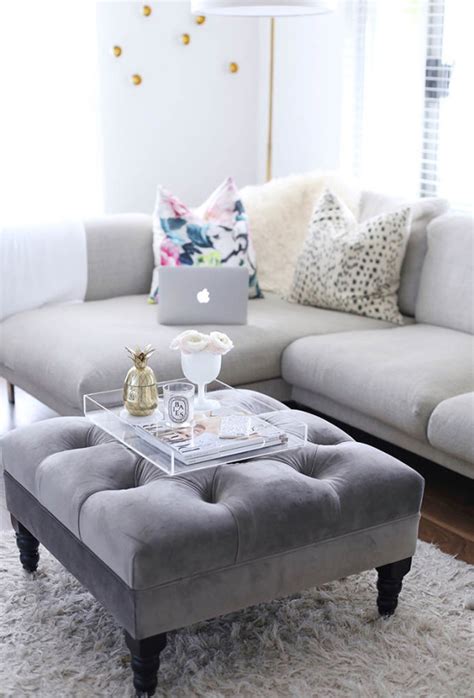 Check spelling or type a new query. 25 Stylish And Modern Living Room With Coffee Table Decor ...