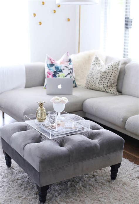 Maybe, you need to reorganize your. 25 Stylish And Modern Living Room With Coffee Table Decor ...