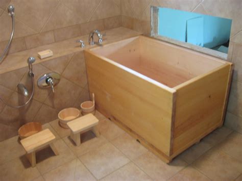 For the japanese, bathing is not just done with the pure purpose of cleansing one's body. Fuzzy Image, but very pretty. Drowning risk, though ...