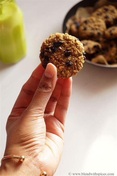 Jan 13, 2020 · cookies, cakes, pies, and baked goods. Soft & Chewy Vegan Banana Oatmeal Chocolate Chip Cookies Recipe | Chocolate chip cookies ...