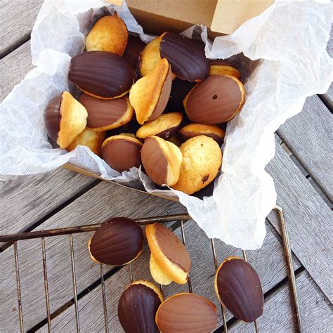 Originally, this chocolate mousse recipe came from pcrm's cancer project food for life classes that i teach at medical facilities in the carolinas. Madeleines au chocolat, la recette de Guillemette adaptée ...