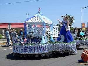 Последние твиты от ocean shores real estate (@ocean_shores_wa). Flag Day Parade 2015, Ocean Shores, WA