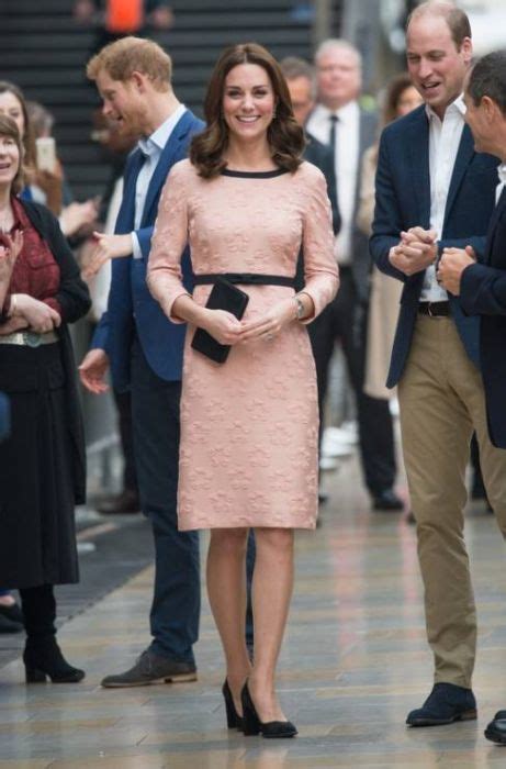 Catherine, duchess of cambridge (ur. Księżna Kate urodzi w domu? - ELLE.pl