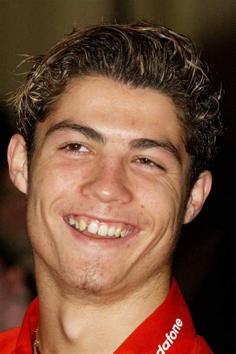 Collection with 713 high quality pics. Cristiano Ronaldo Jung Zahne