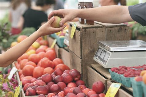 Hutan jati pasar kemis buka atau tutup. 6 Perbedaan Pasar Tradisional vs Modern, Kamu Lebih Suka Mana?