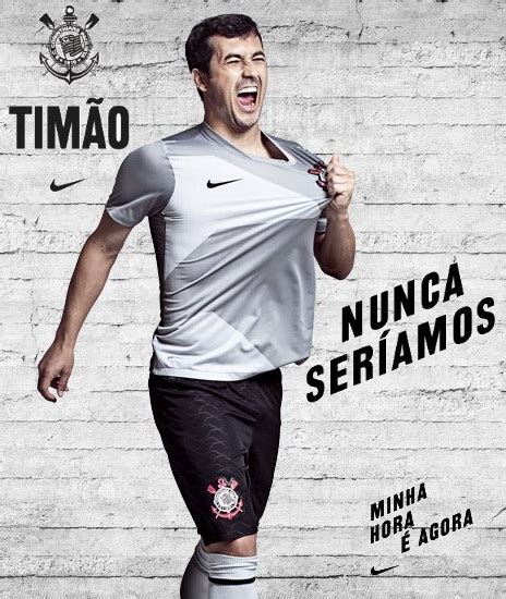Agora, pois, permanecem a fé, a esperança e o amor, estes três; FutCamisas: Camisa Nike Corinthians 2012/2013 Third