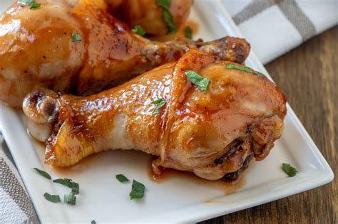 Take a glass pyrex pan and spray with cooking spray. Chicken Drumsticks In Oven 375 : Easy Baked Chicken ...