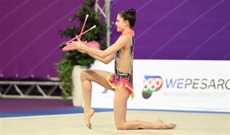 Conheça a ginasta rítmica milena baldassarri, que recebe uma bolsa olímpica de solidariedade! Ginnastica Ritmica, Europei 2017 - Baldassarri in Finale ...