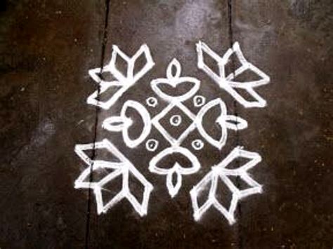 Easy pongal kolam with dots gives a flattering look to someone who enters your house. Pulli Kolam Designs Pongal Kolam 2021 / 500 Rangoli Ideas In 2021 Rangoli Designs Rangoli With ...