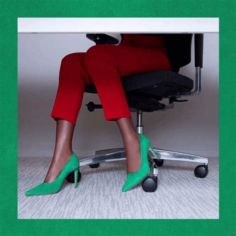 Office Chair GIFs - Find & Share on GIPHY