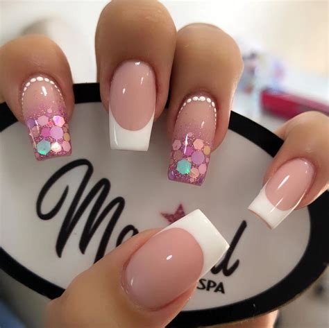 Decoracion de uñas niñas manicura 2019 uñas confeti diseños de uñas de unicornio uñas de sirena uñas brillantes uñas bonitas decoradas diseños lindos de uñas diseños de uñas acrilicas. Pin en Uña acrilicas