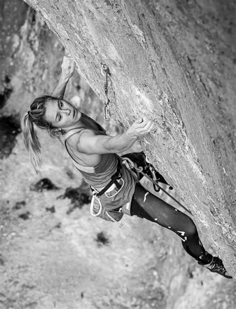 Maybe you would like to learn more about one of these? Julia Chanourdie begeht Super Crackinette (9a+) in Saint ...