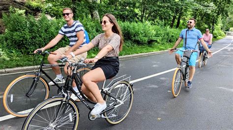 Since 1938, spokes bicycle rentals' bicycling enthusiasts have outfitted guests withe vehicles and safety gear to tour stanley park and the scenic seawall trails. Central Park Bike Tours: Open Your NYC Routes - Fancy Apple