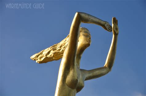 Warnemünde is a seaside resort and a district of the city of rostock in mecklenburg, germany. Esperanza - Statue in Warnemünde | Warnemünde Guide