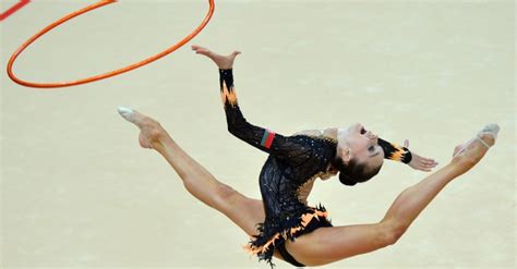 O esporte abre espaço para todos os biotipos. Ginástica rítmica - 1º dia de eliminatórias - Fotos - UOL ...