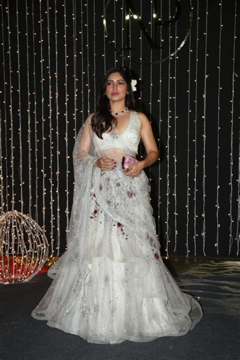 Following their dual wedding ceremonies at the beginning of december, the newlyweds held a lavish reception in new delhi that was attended by the prime minister of india. Photos of Bollywood Celebrities at Priyanka Chopra & Nick ...