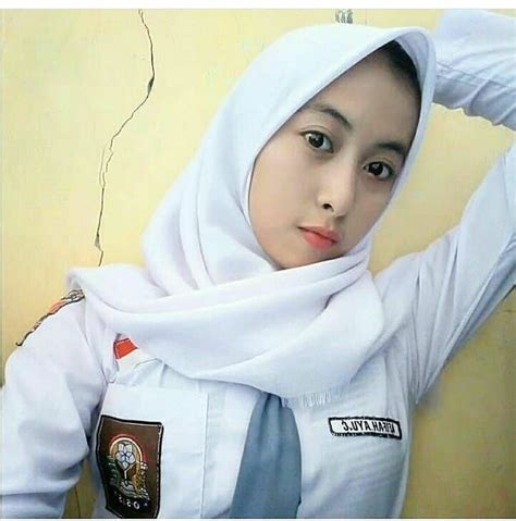 Indonesia hijab susu gede sange berat by bokepsantuy. 99+ Foto Siswi SMA Cantik Berjilbab Indonesia Idaman ...