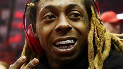 September 1982 (38 jahre alt). Unerlaubter Waffenbesitz: Lil Wayne drohen zehn Jahre Haft ...