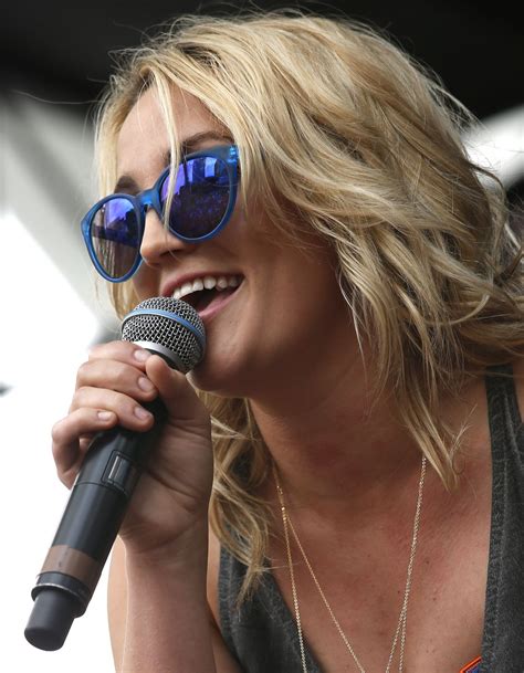 In the lengthy caption, shared on july 17, the toxic singer explained why she would not be returning to the stage anytime soon. Jamie Lynn Spears Performs on The Bud Light Plaza Stage - 2015 CMA Music Festival • CelebMafia