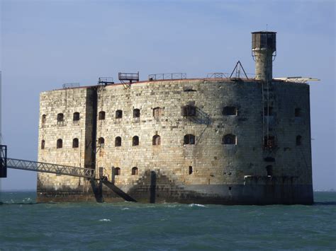 You'll see stunning views of the ré, oléron and aix islands, mythic ford boyard, and many more for you to find out with. Fort Boyard II by Edanastock on DeviantArt