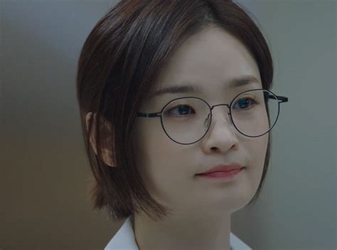 그리고 이런 완벽한 채송화 캐릭터를 만들어 낸 본체, 전미도 배우! 채송화가 파워직진남에게 철벽치는 방법 (슬기로운의사생활 ...