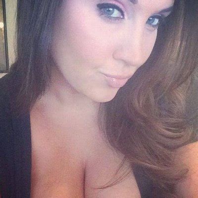 Bumble is one of the finest dating apps available for local singles online today. Meet Dating Girls Near Me - Meet Online Local Girls ...