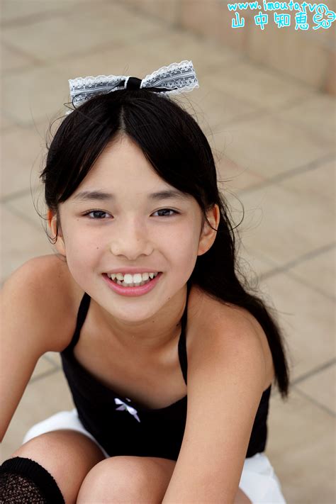 In japan, a junior idol (ジュニアアイドル), alternatively chidol (チャイドル chaidoru) or low teen (ローティーン rōtīn), is primarily defined as a child or early teenager pursuing a career as a photographic model (this includes both gravure and av). Album Riina Miura U Japanese Junior Idol Hot Girls ...