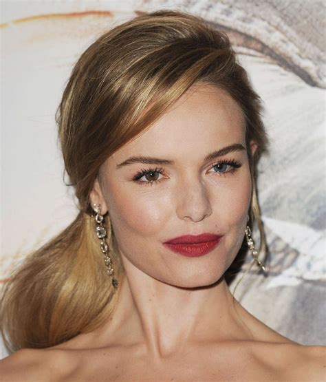 Bosworth was born in los angeles, california, and then raised in san francisco, california, the only child of patricia (née potter), a homemaker, and harold bosworth, a former executive for talbots. Kate Bosworth: Homefront Premiere -07 - GotCeleb