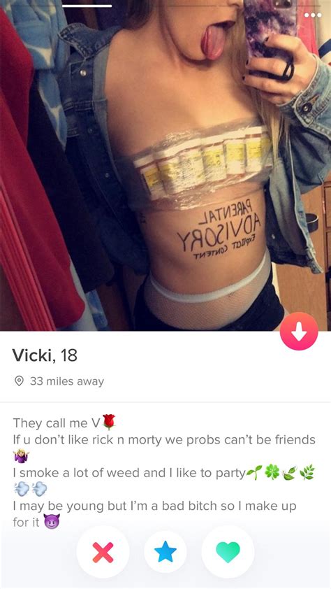 18 girls on tinder that make you say 'wtf'. I have no words. : Tinder