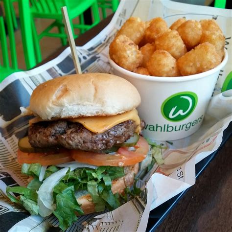 ‍ menu by chef paul wahlberg founded with brothers @markwahlberg & @donniewahlberg. Starving Foodie: Review - Wahlburgers Open in TO